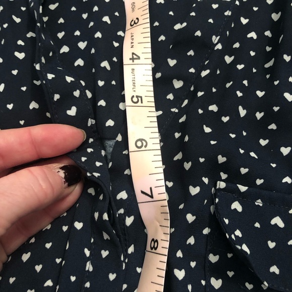 Torrid - Navy with white hearts mixed media top Sz 2 - Picture 6 of 12